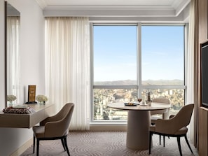 Premium bedding, minibar, in-room safe, desk