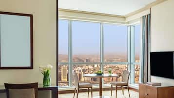 Egyptian cotton sheets, premium bedding, pillowtop beds, minibar