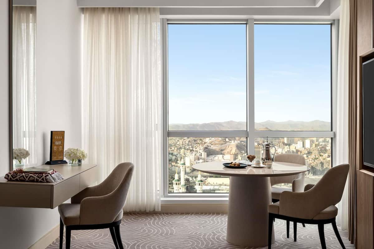 Premium bedding, minibar, in-room safe, desk