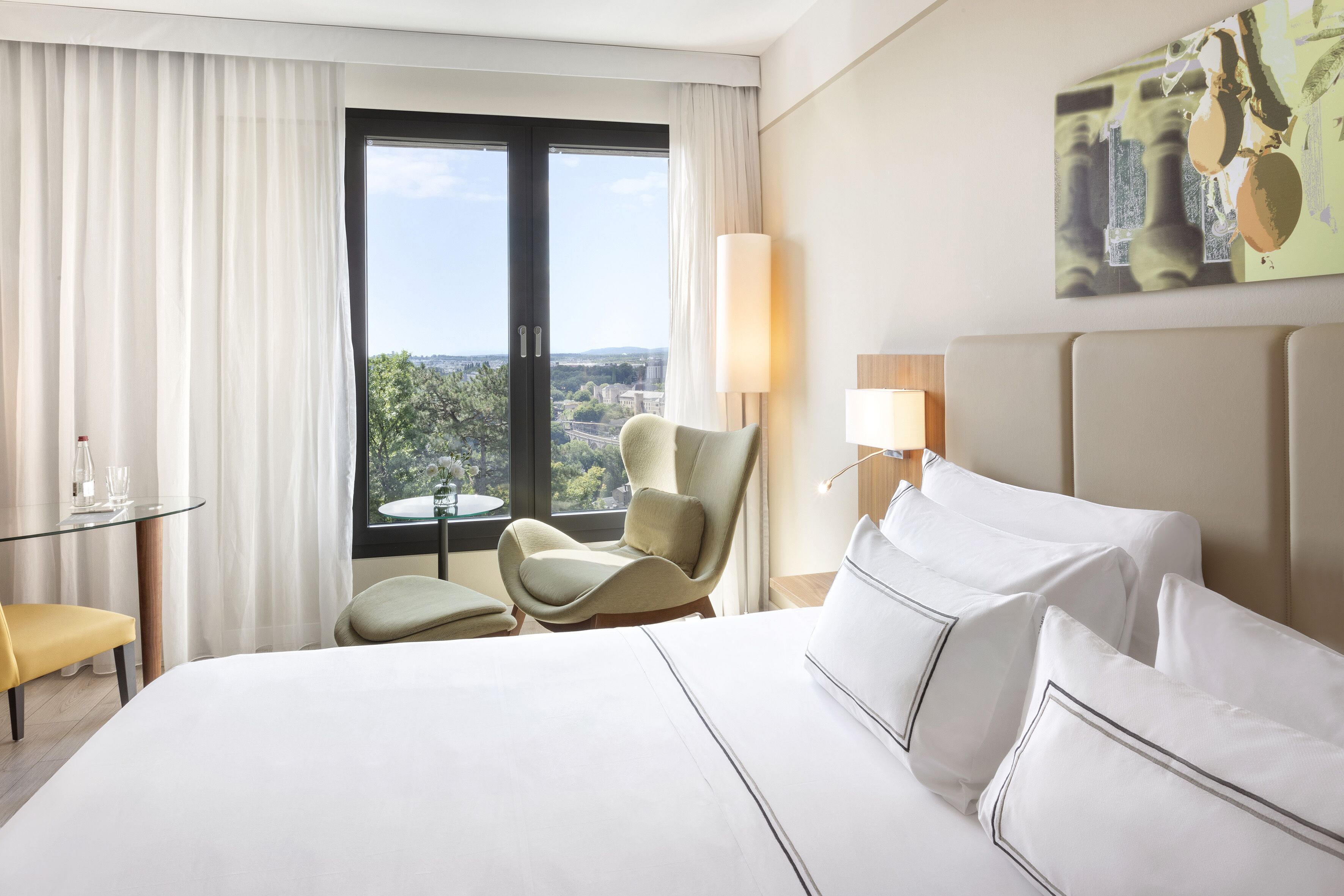 The Level Room with City View | Hypoallergeen beddengoed, een minibar, een kluis op de kamer