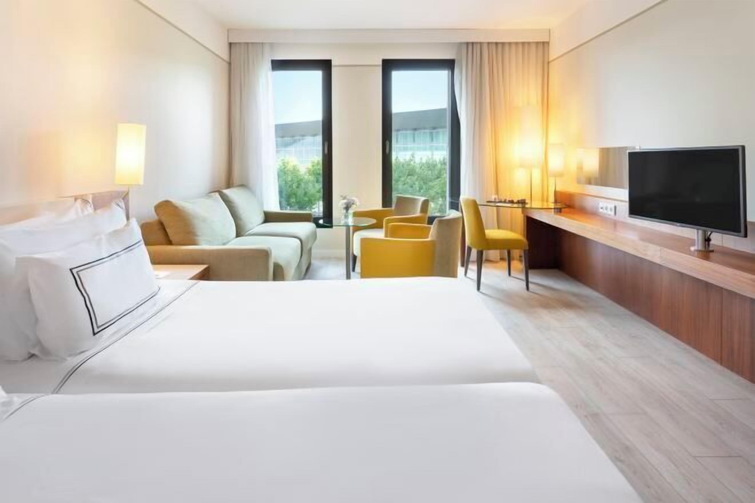 Ropa de cama hipoalergénica y minibar 