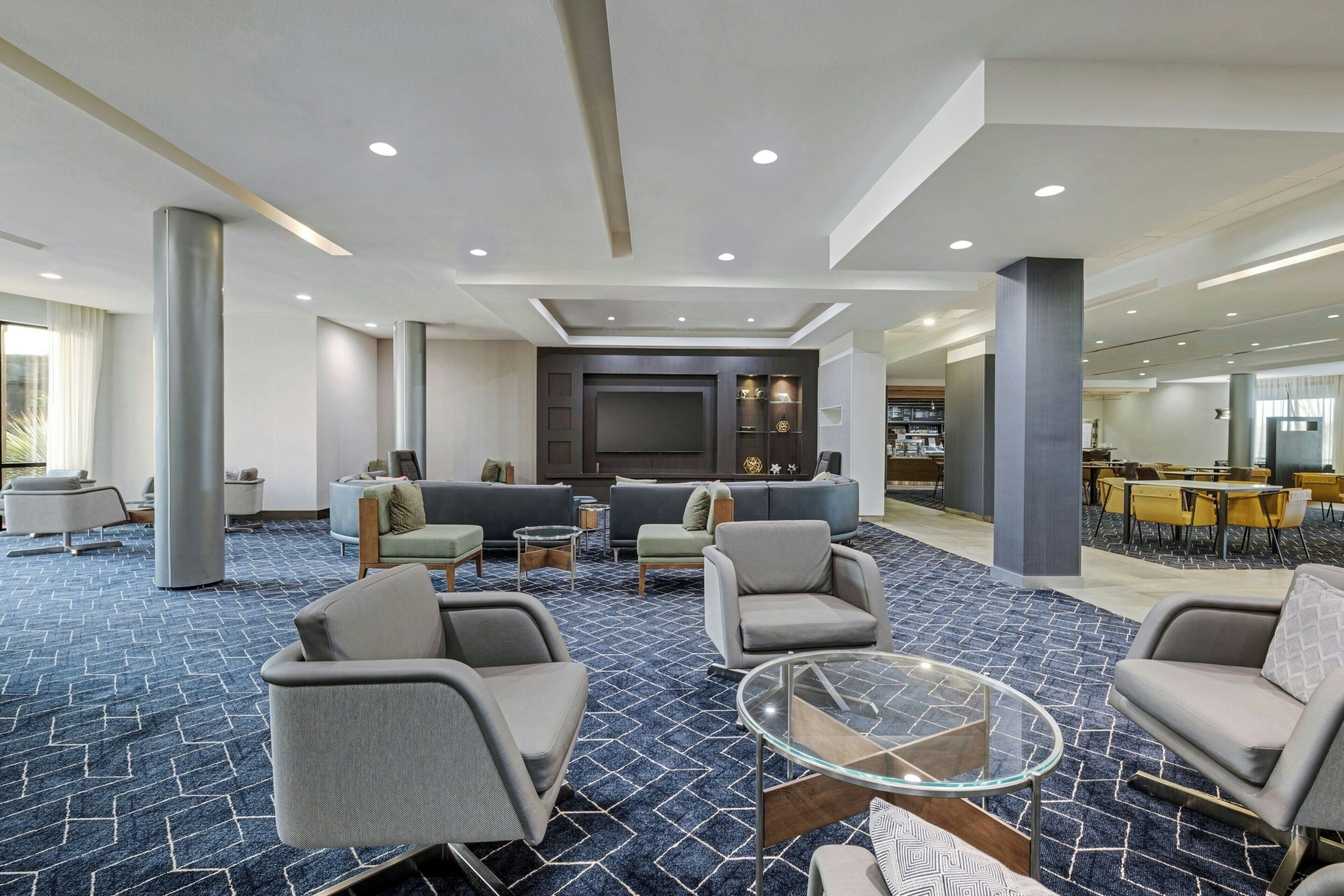 Lobby lounge