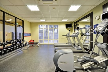 Fitness center at Hampton Inn & Suites North Charleston-University Blvd