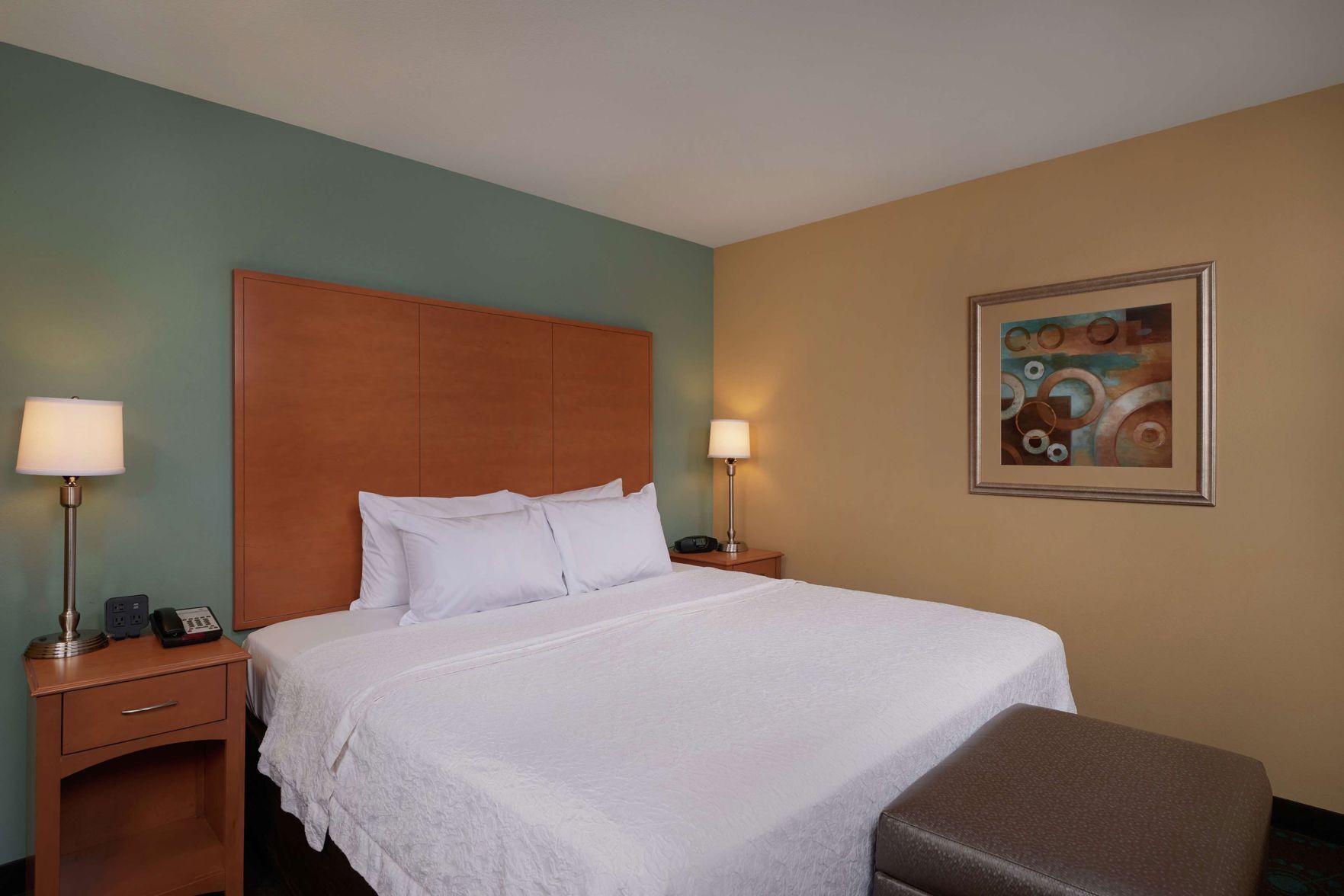 Premium bedding, desk, iron/ironing board, free cribs/infant beds