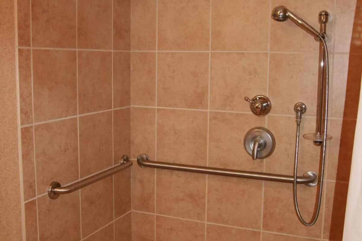 Bathroom | Free toiletries, hair dryer, towels, soap