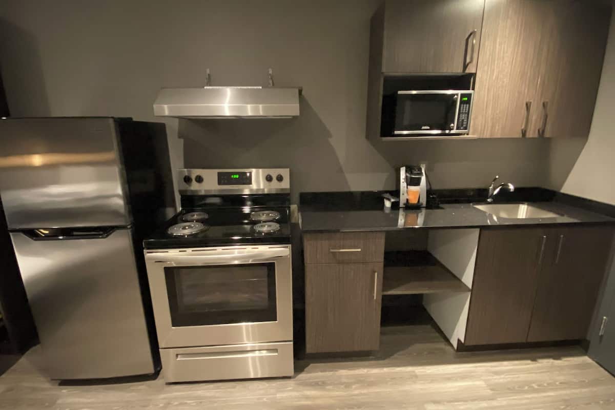 family studio suite | private kitchen | fridge, microwave, coffee/tea maker, electric kettle