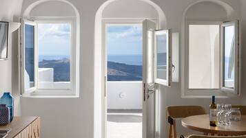 Villa (Caldera View outdoor Jetted tub)