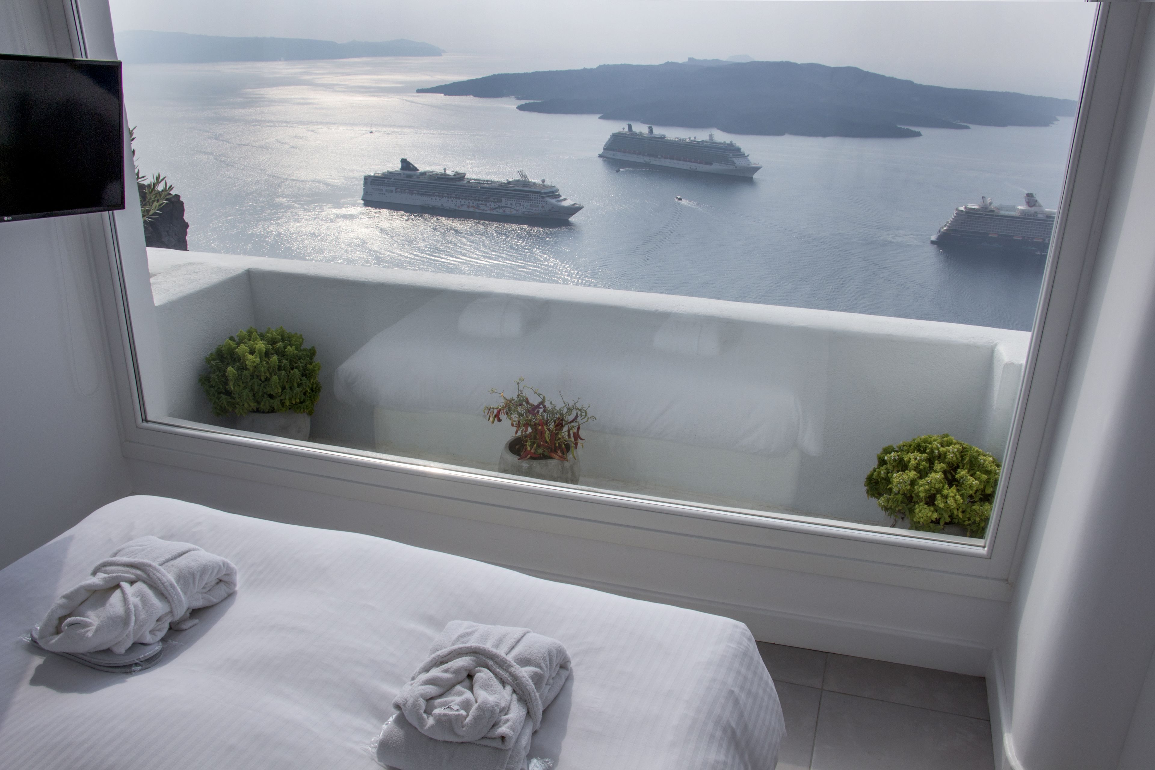 Suite, Balcony (Outdoor Jetted tub Caldera view )