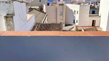 Klassieke tweepersoonskamer, 1 tweepersoonsbed, uitzicht op zee, aan het strand | Uitzicht op het water