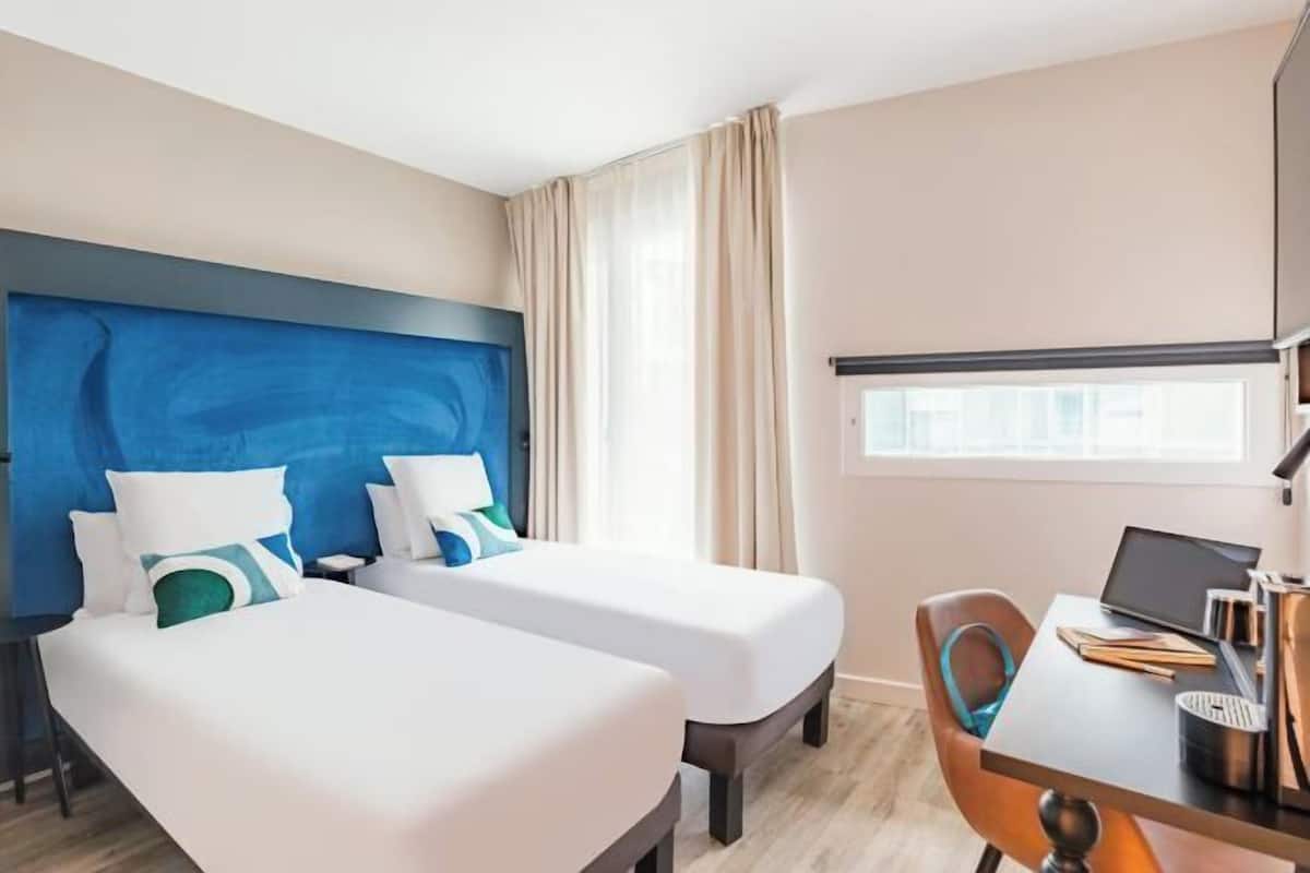 In-room safe, desk, soundproofing, iron/ironing board (on request)