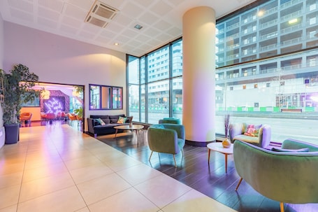 Reception. Appart'City Collection Paris Grande Bibliothèque