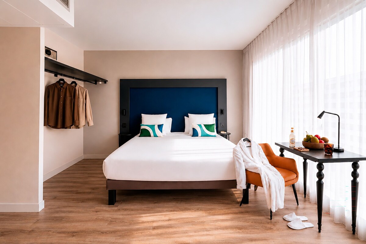 Executive-Zimmer | Zimmersafe, Schreibtisch, schallisolierte Zimmer, Bügeleisen/Bügelbrett