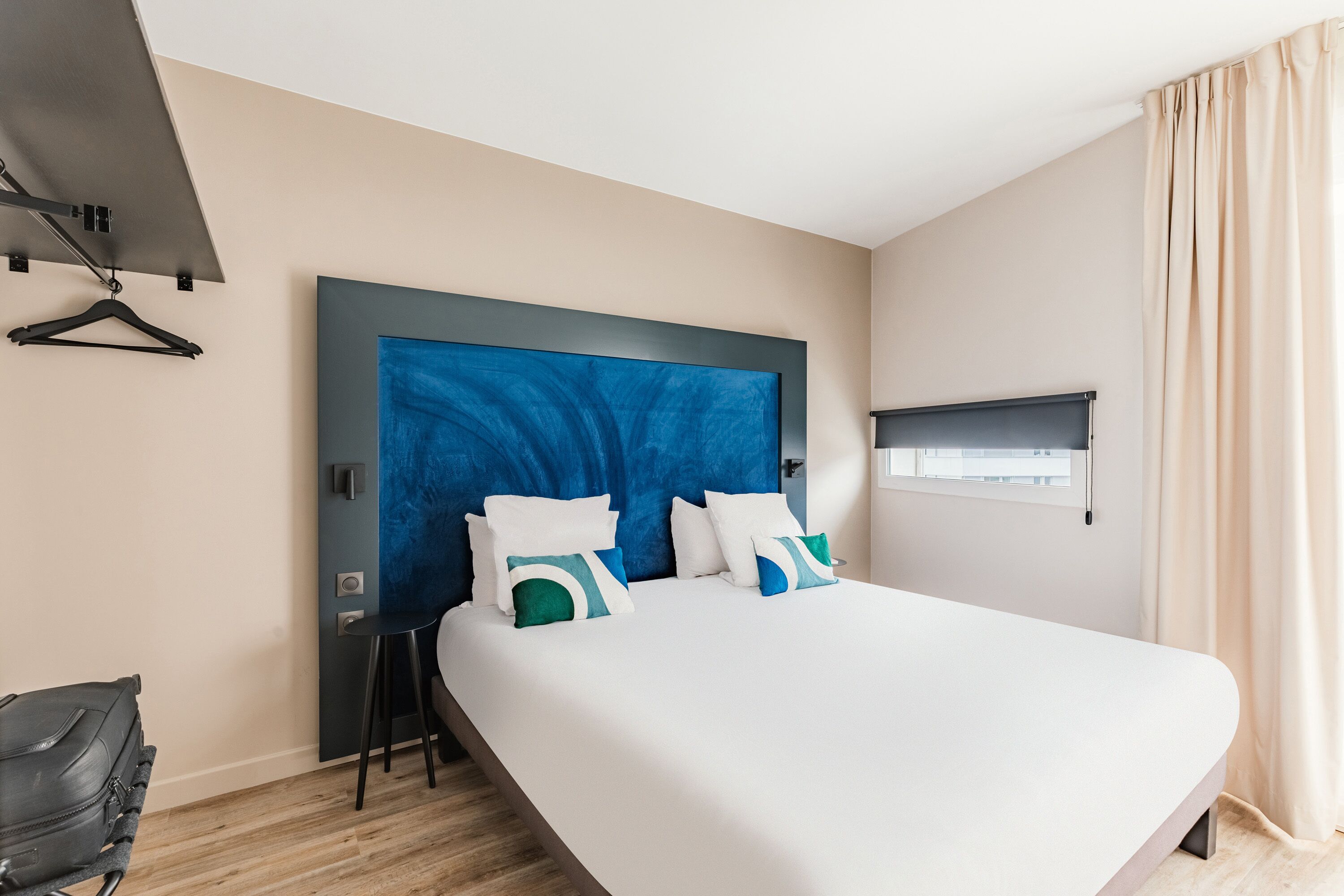 In-room safe, desk, soundproofing, iron/ironing board