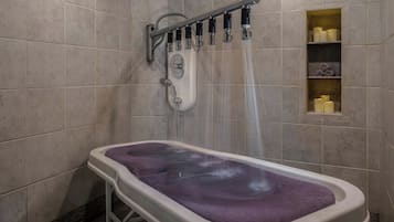 Couples treatment room(s), body treatments, hydrotherapy, aromatherapy