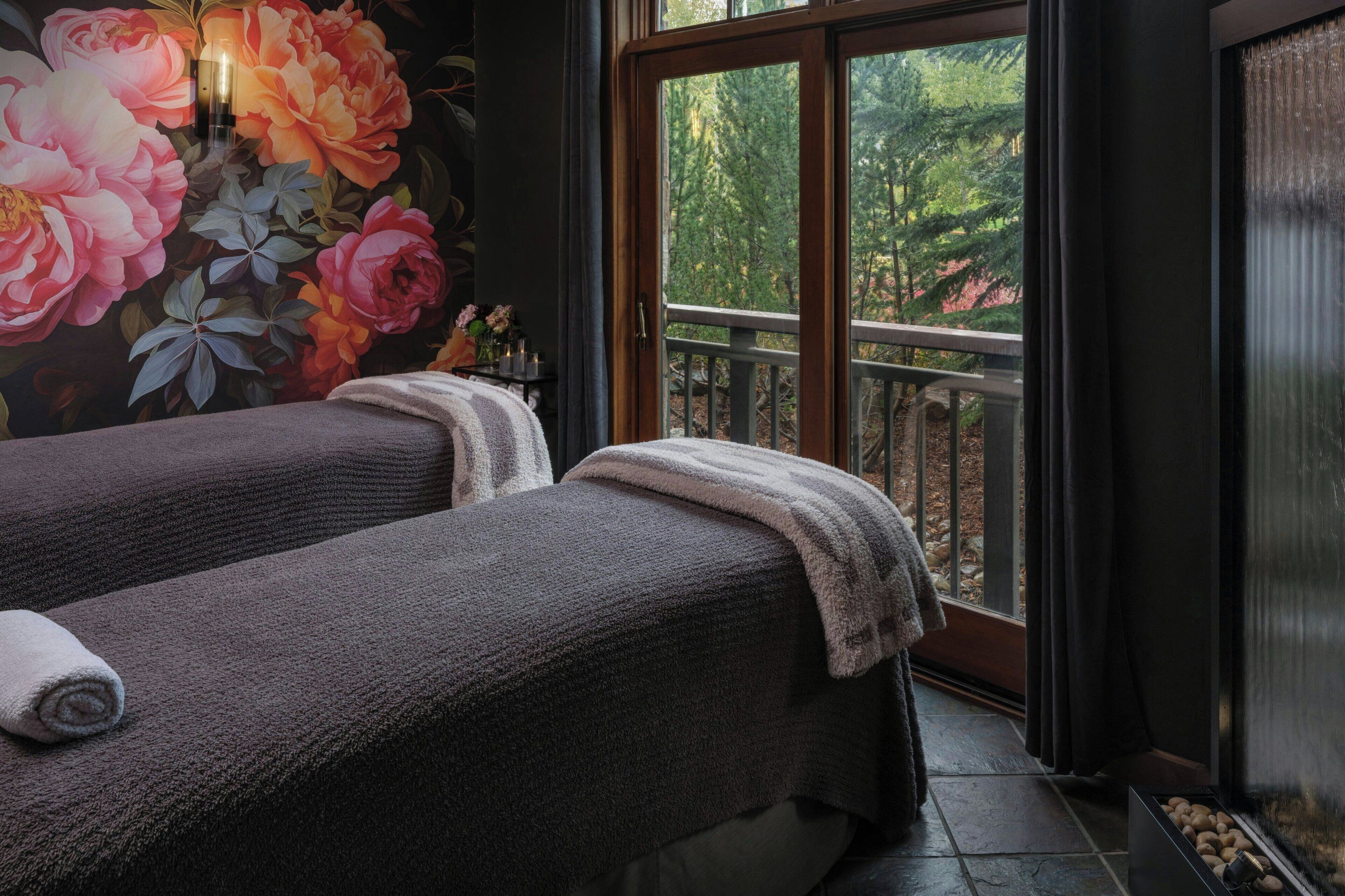 Couples treatment rooms, body treatments, hydrotherapy, aromatherapy