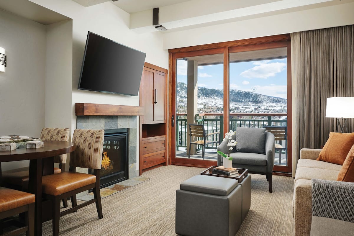 2 bedrooms, premium bedding, pillowtop beds, in-room safe