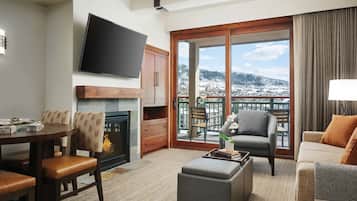 Premium bedding, pillowtop beds, in-room safe, blackout drapes