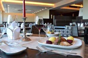 2 restaurants, breakfast, lunch, dinner served; local cuisine 