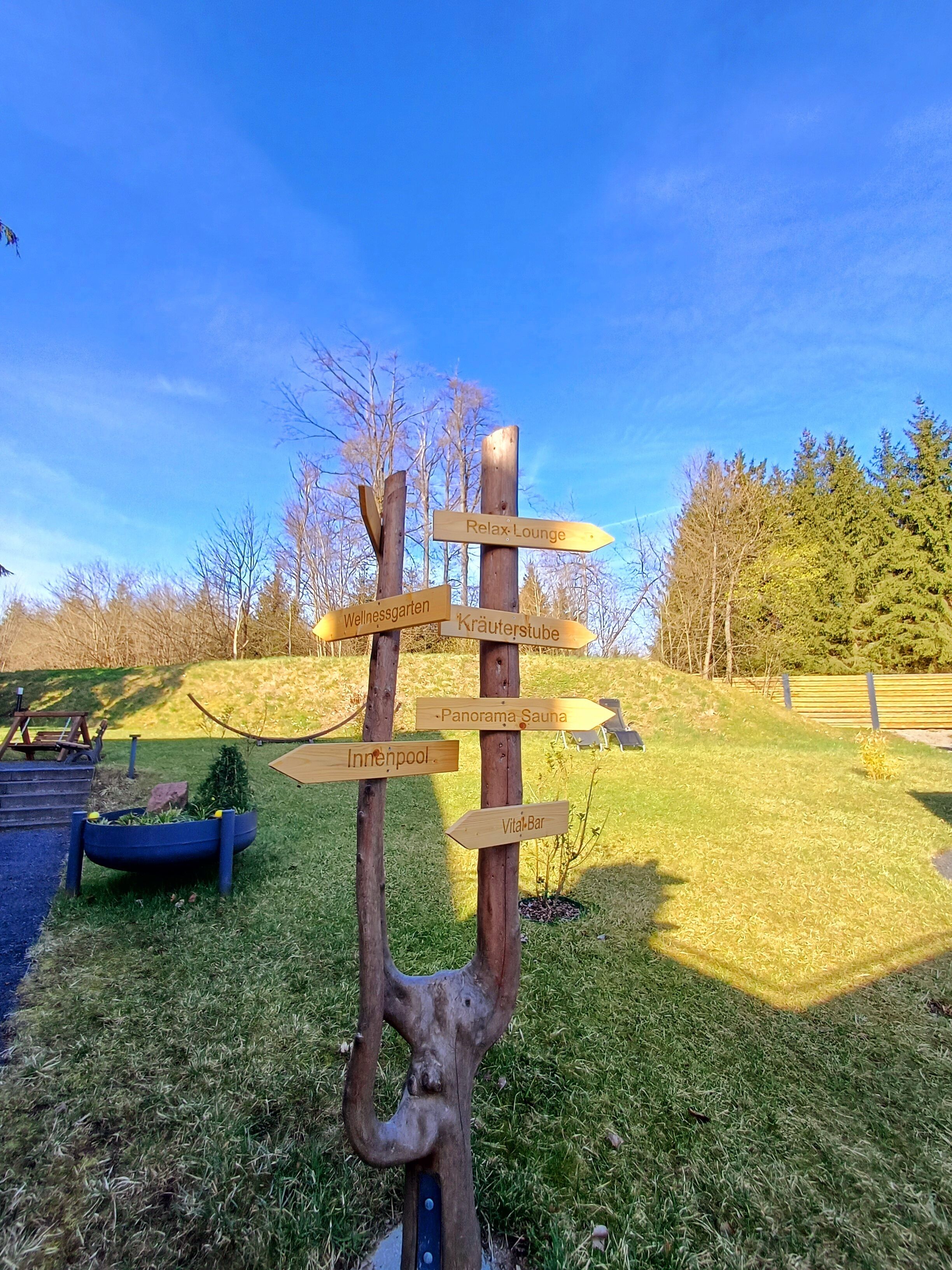 sauna, steam room, body treatments, aromatherapy, hot stone massages