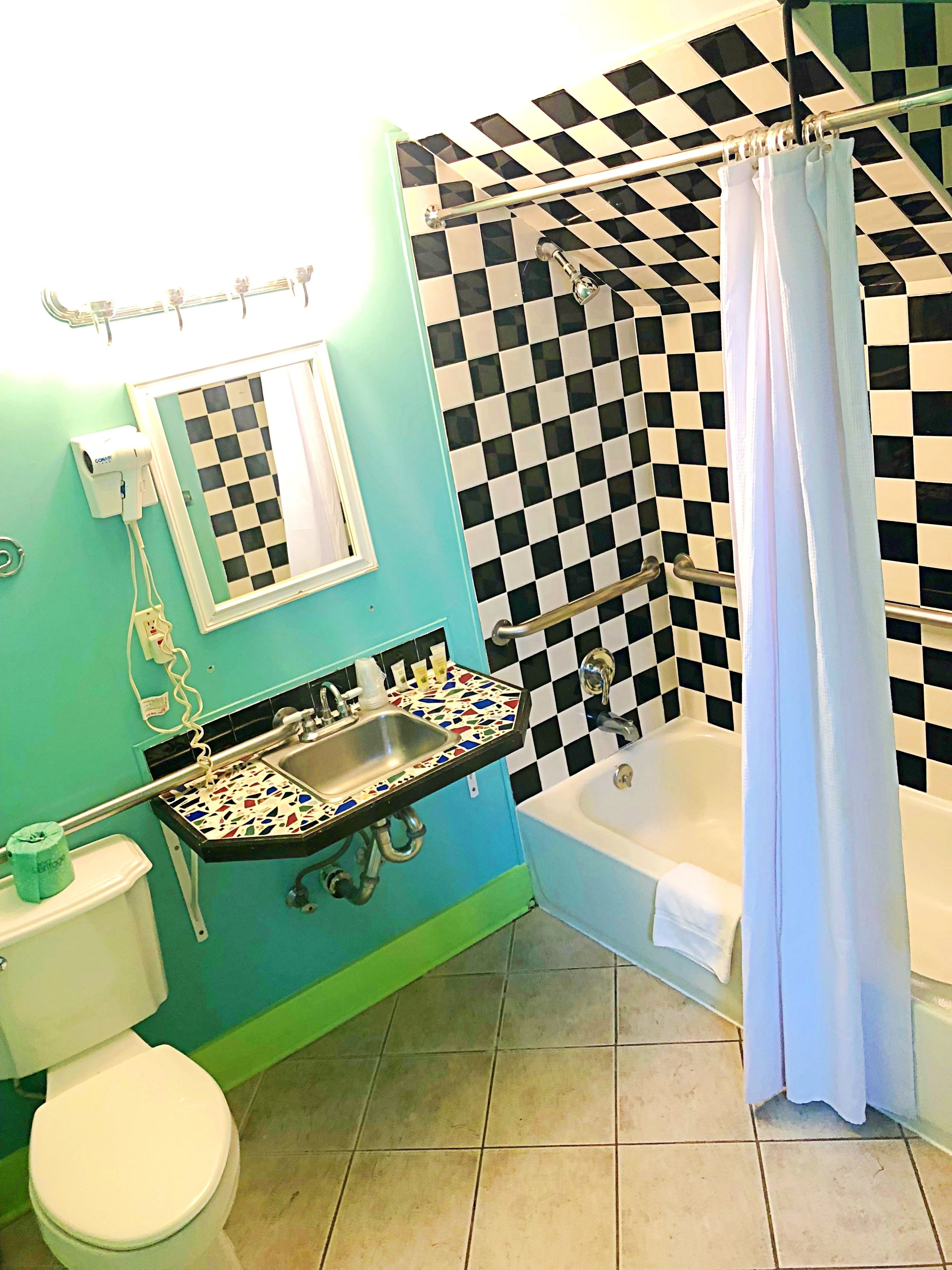 classic room | bathroom | free toiletries, hair dryer, towels