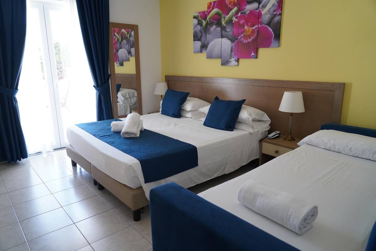 Minibar, una cassaforte in camera, una scrivania, insonorizzazione