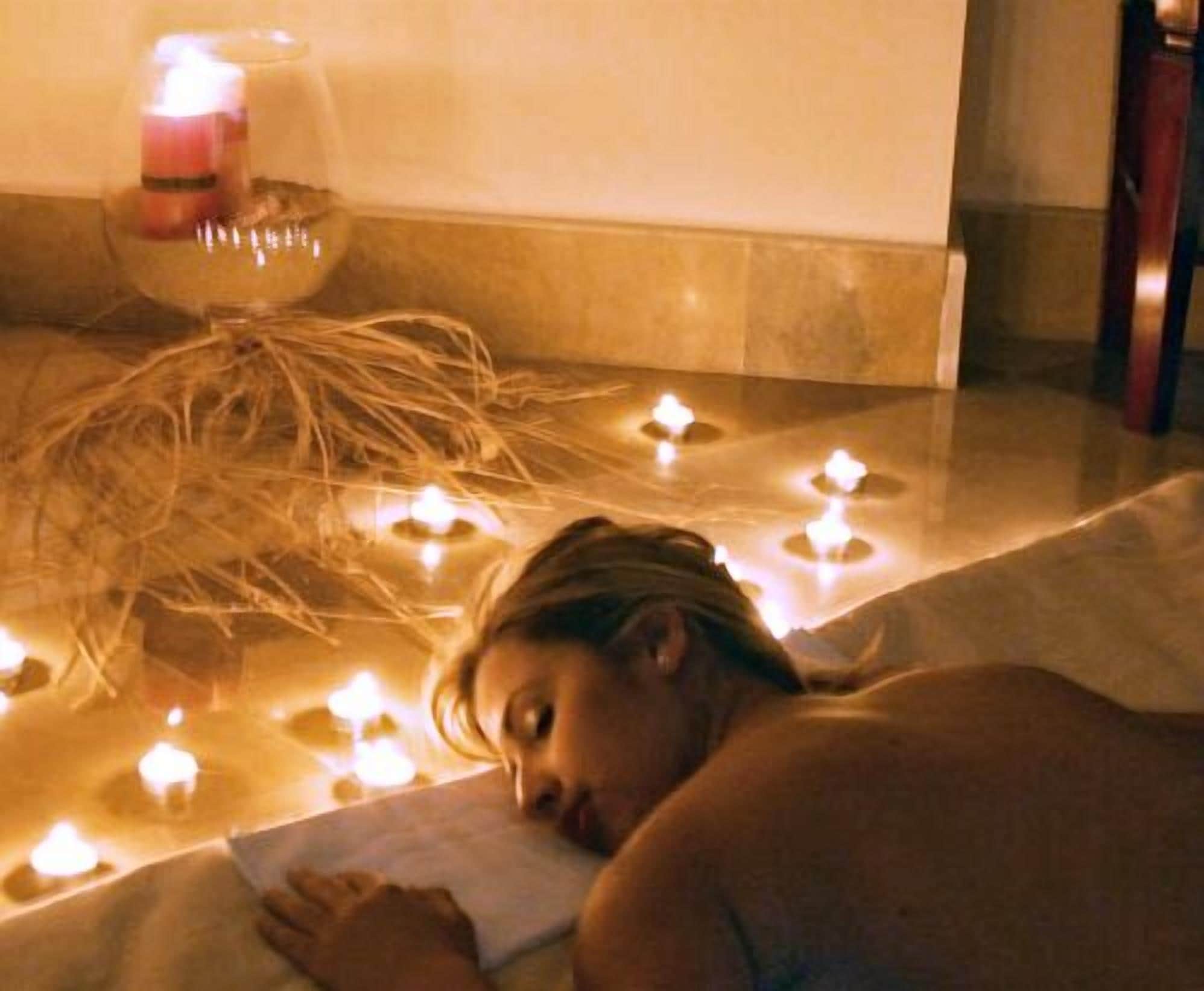 couples treatment room(s), body treatments, hot stone massages