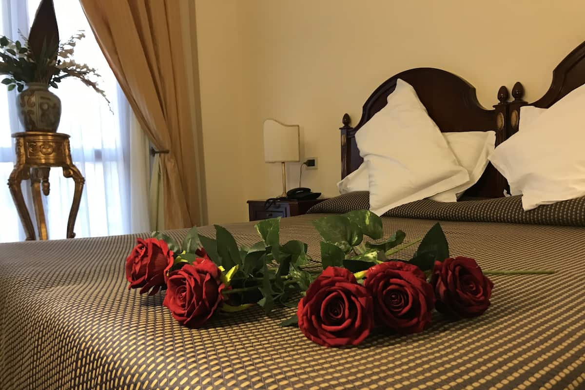 Hypo-allergenic bedding available, minibar, in-room safe, desk