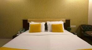 Habitación doble estándar, 1 cama King size | Sábanas de algodón egipcio y ropa de cama de alta calidad