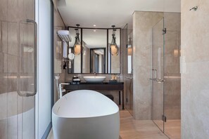 Family Room, 1 King Bed with Sofa bed, Garden View (Exclusive) | Bathroom | Separate tub and shower, deep soaking tub, rainfall showerhead - Pullman Bali Legian Beach (Legian)