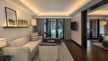 Bộ đồ giường cao cấp, két bảo mật tại phòng, bàn