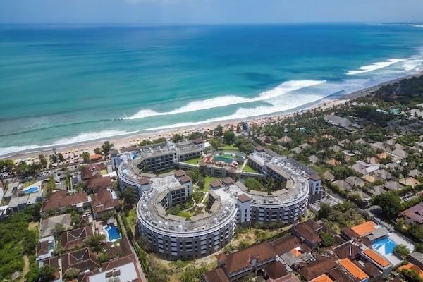 On the beach, white sand, 10 beach bars