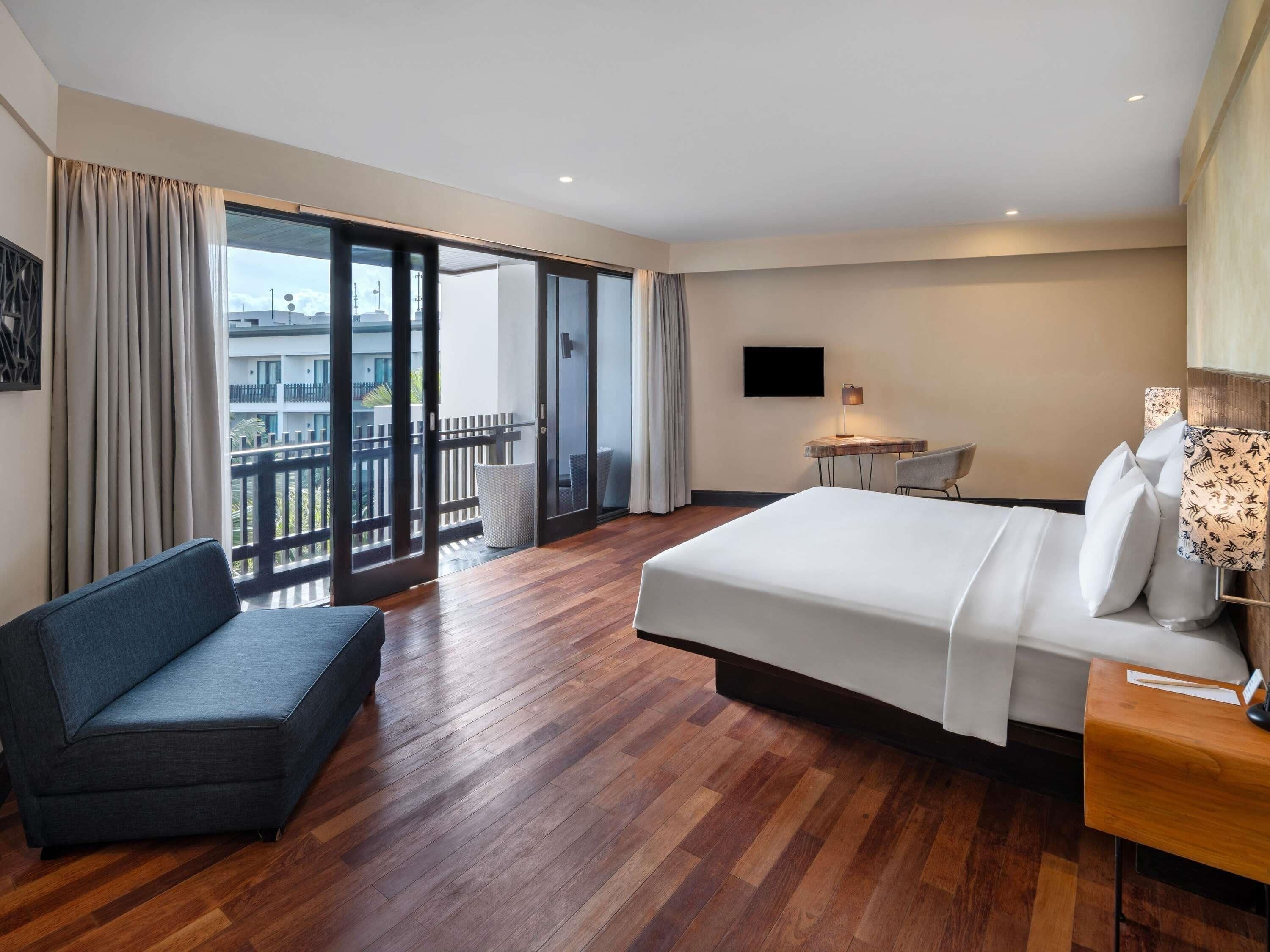 Deluxe-Zimmer, 1 King-Bett, Gartenblick (Executive) | Hochwertige Bettwaren, Zimmersafe, Schreibtisch