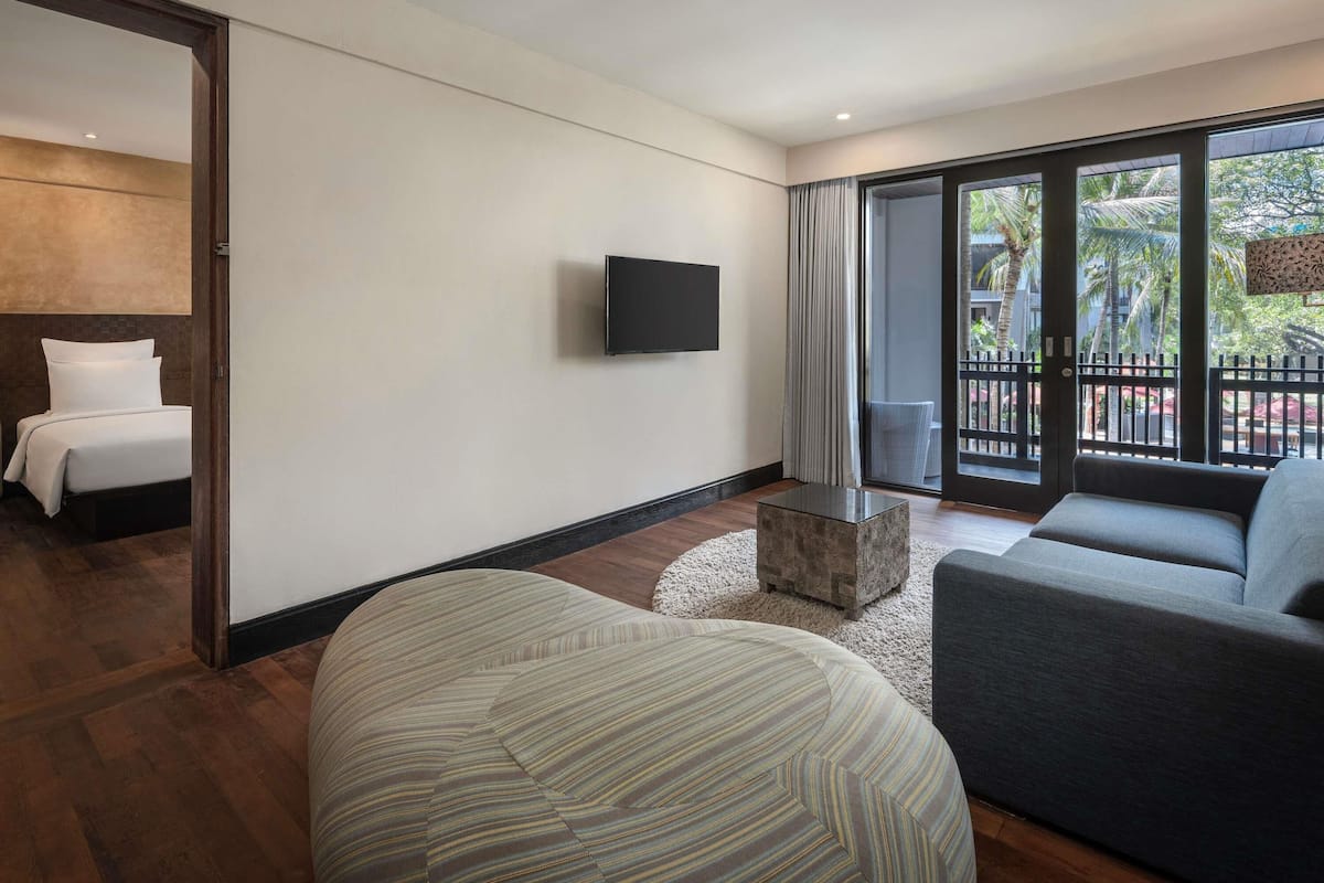 1 bedroom, premium bedding, in-room safe, desk