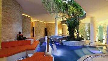 Couples treatment rooms, sauna, steam room, body treatments