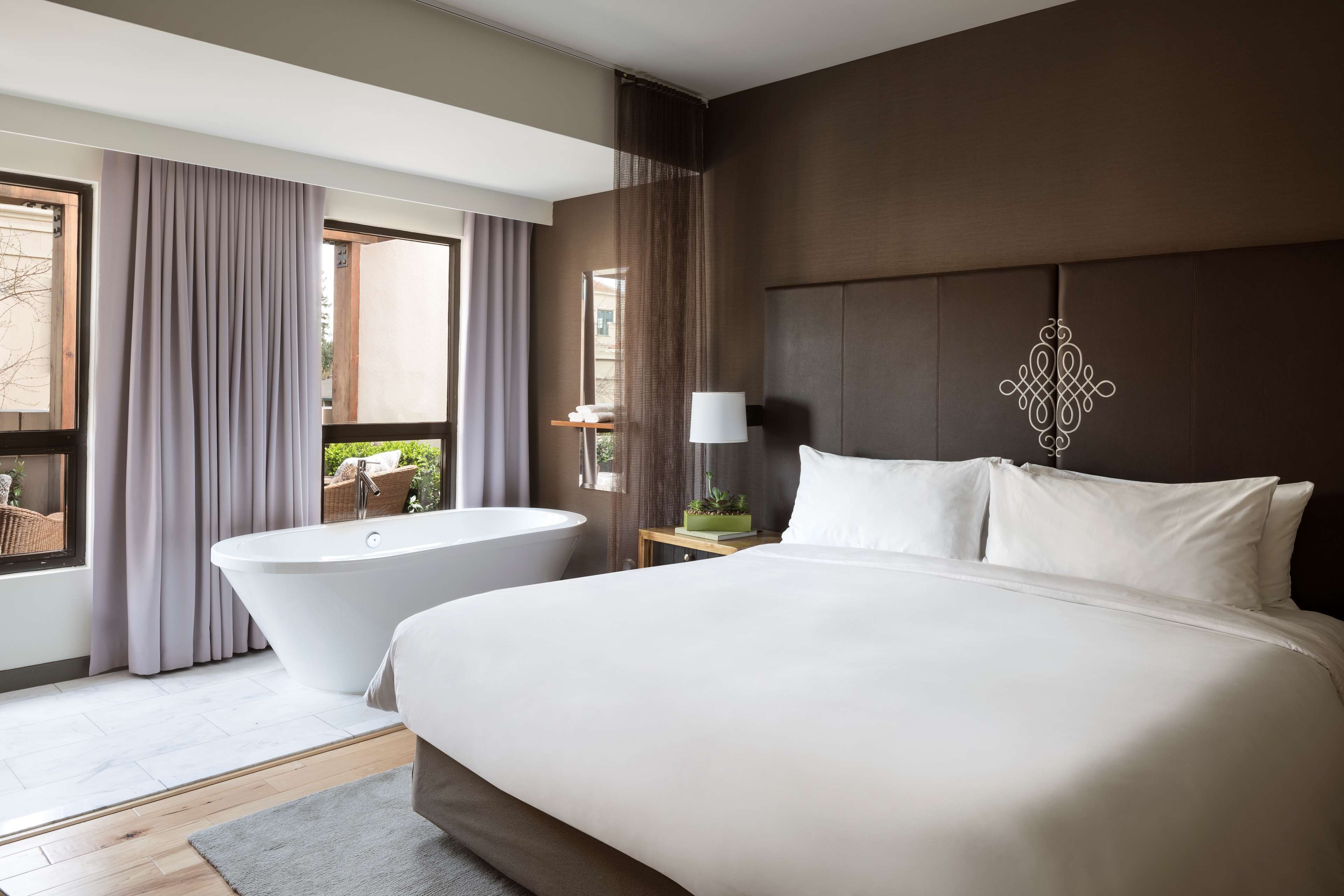 andaz, junior suite | egyptian cotton sheets, premium bedding, down duvets, pillow-top beds