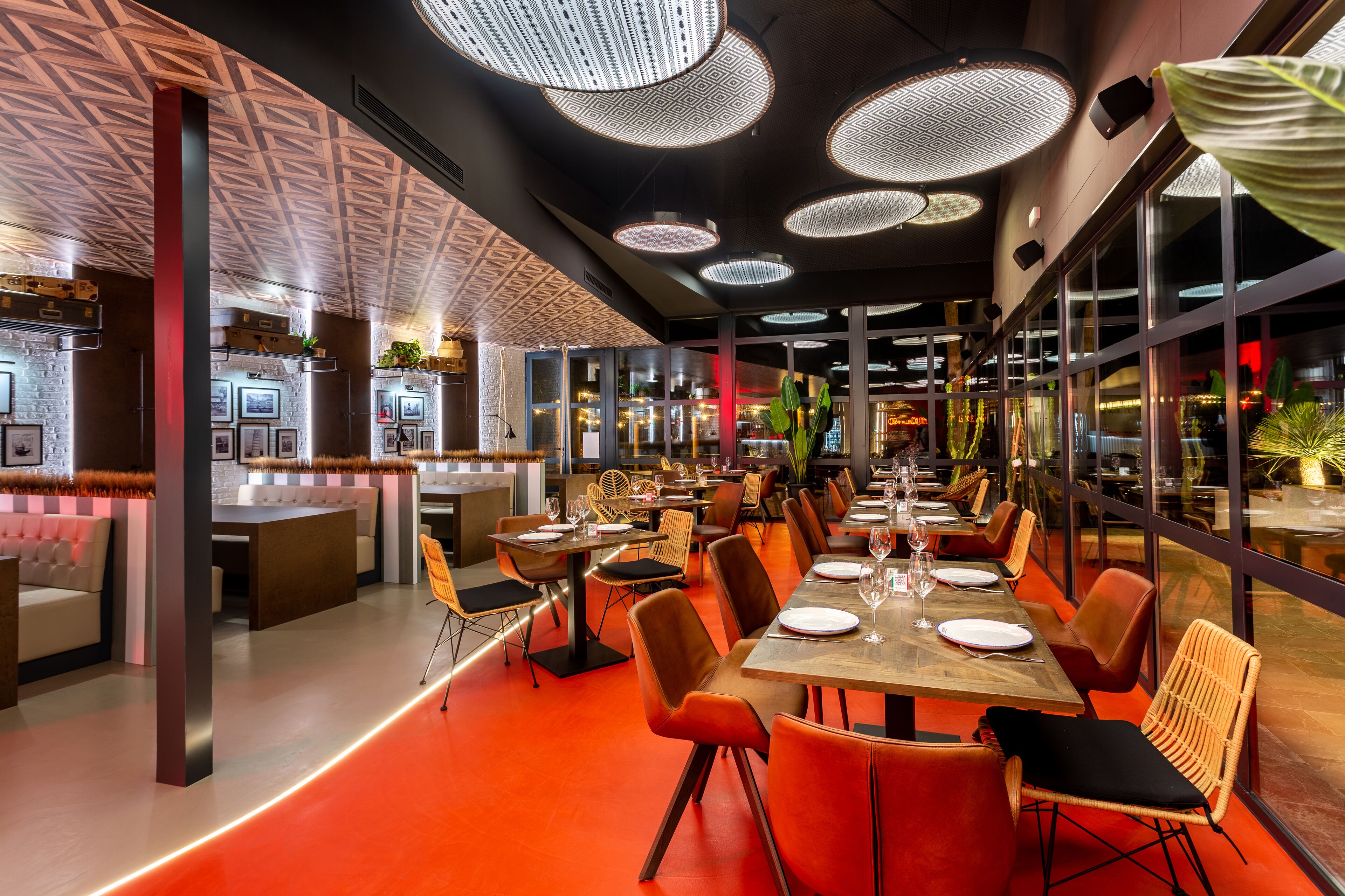 lunch, dinner served; mediterranean cuisine, garden views