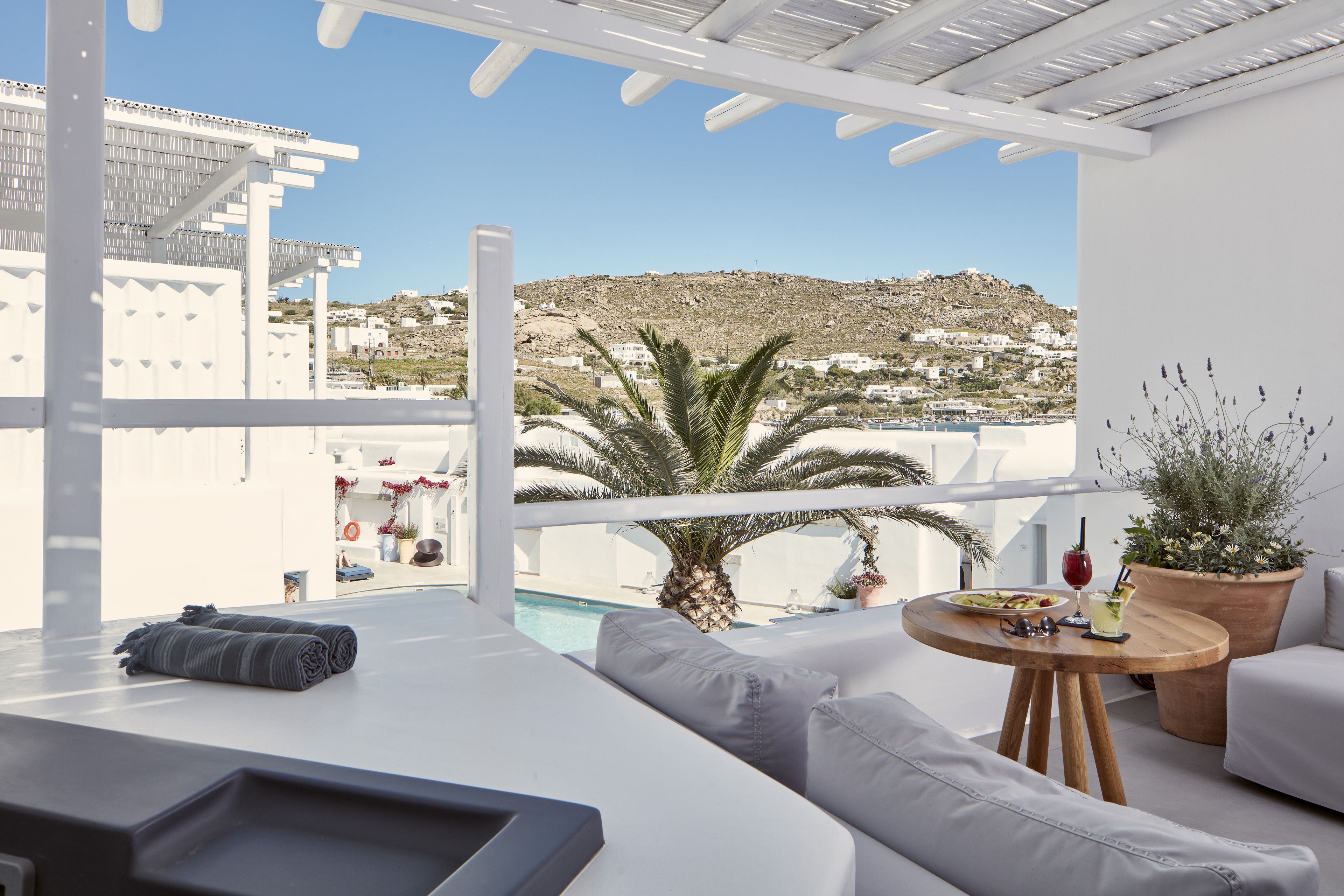 premium bedding, down duvets, free minibar items, in-room safe