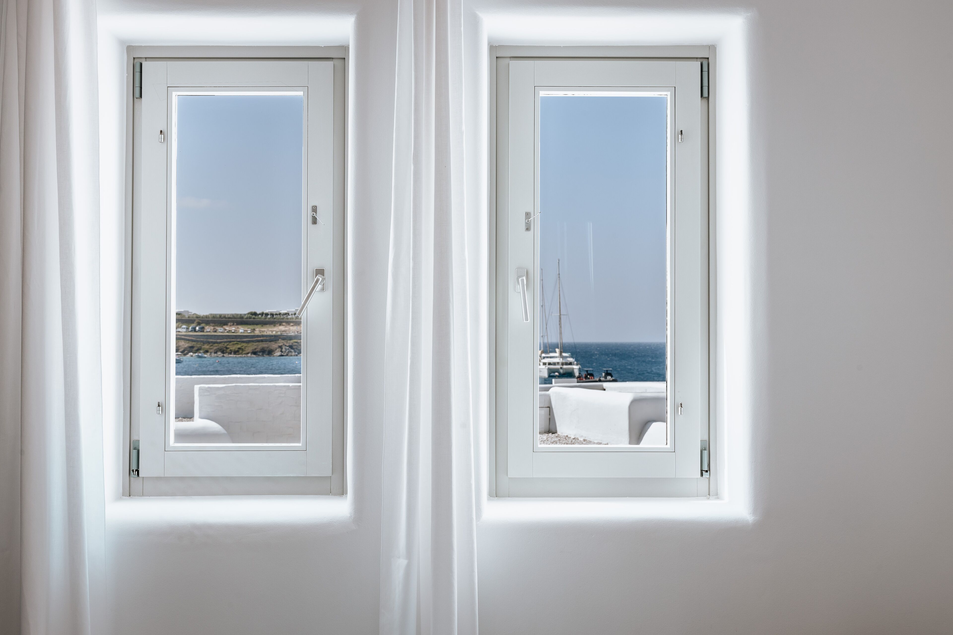 superior studio suite, sea view | premium bedding, down duvets, free minibar items, in-room safe