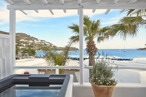 Honeymoon Studio Suite, 1 King Bed, Hot Tub, Sea View | Premium bedding, down comforters, free minibar items, in-room safe