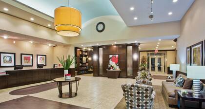 Crowne Plaza Anchorage Midtown by IHG
