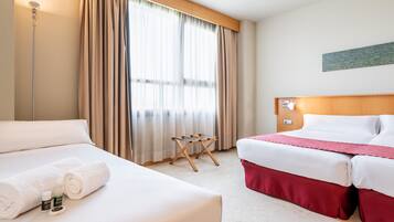 Couette en duvet d'oie, minibar, coffres-forts dans les chambres, bureau
