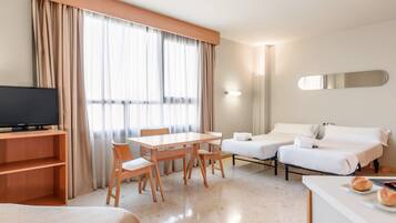 Couette en duvet d'oie, minibar, coffres-forts dans les chambres, bureau