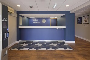 Lobby - Travelodge Inverness Fairways (Inverness)