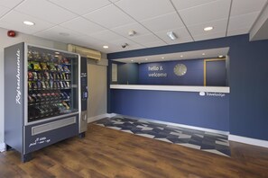Lobby - Travelodge Inverness Fairways (Inverness)