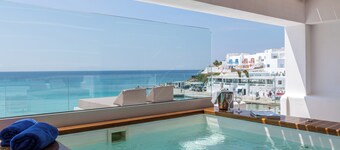 Kosmoplaz Beach Hotel