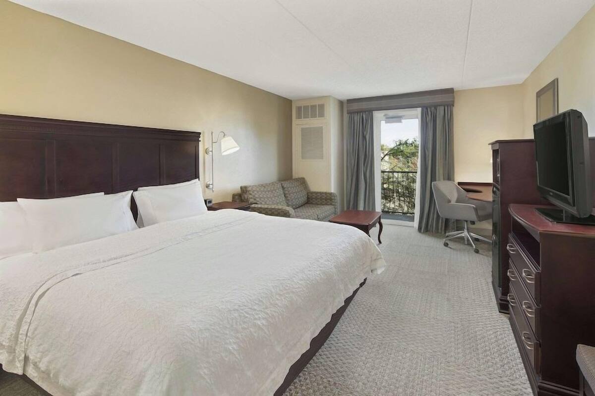 Iron/ironing board, cots/infant beds, free WiFi, alarm clocks