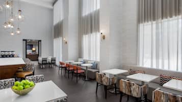 Petit déjeuner à emporter compris tous les jours