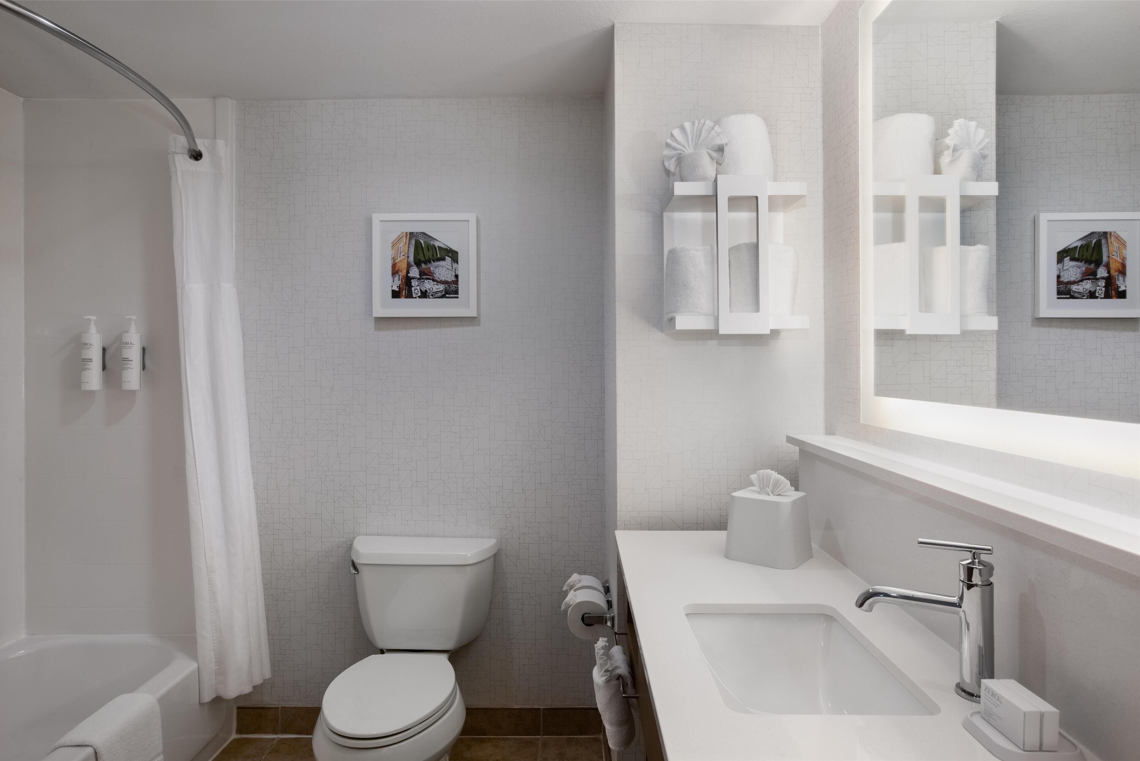 hydromassage showerhead, free toiletries, hair dryer, towels