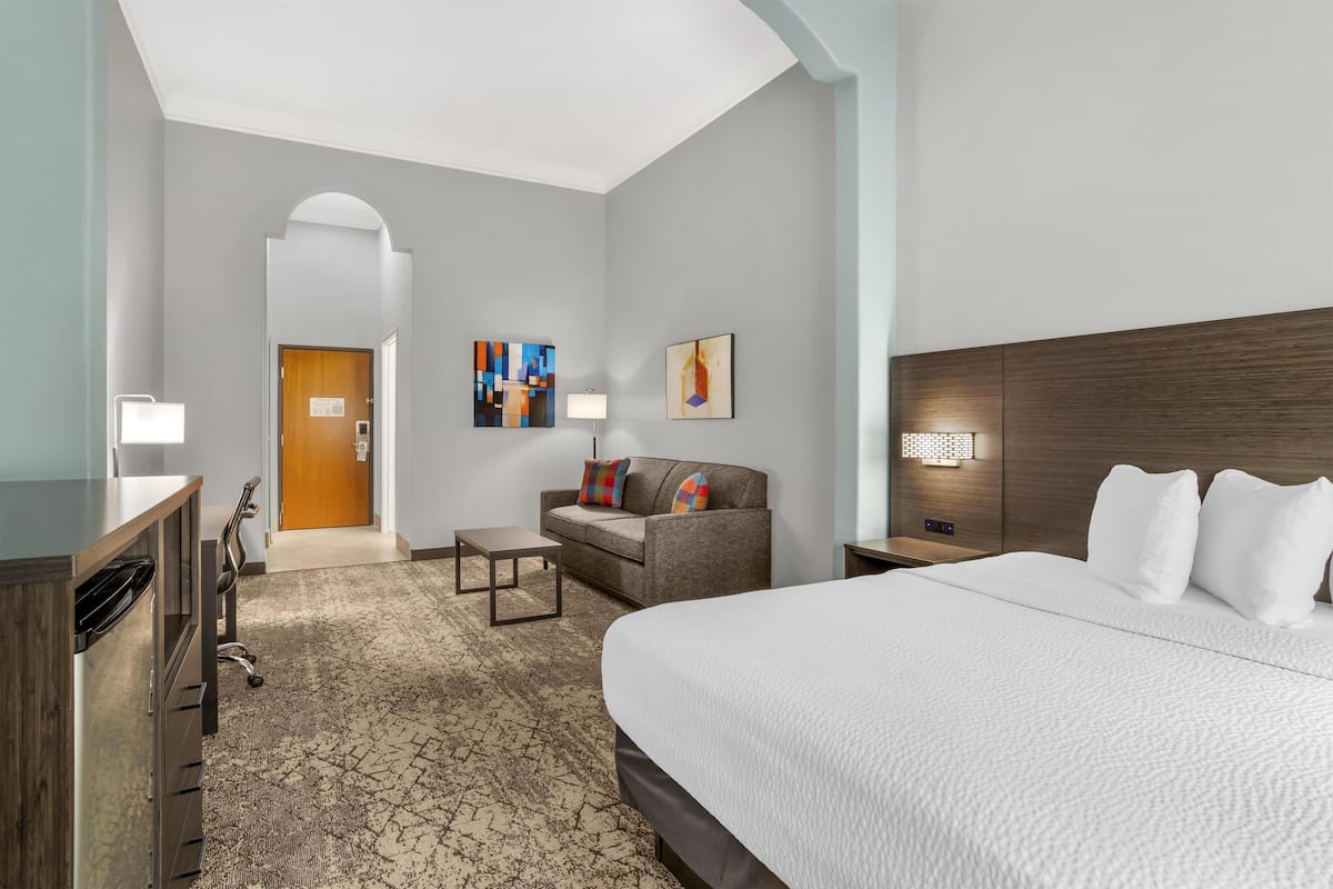 Suite, 1 King Bed, Non Smoking, Refrigerator & Microwave | Pillow-top beds, in-room safe, individually decorated, desk