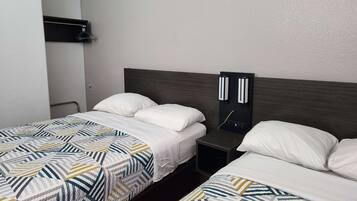 Room, 2 Katil Kelamin (Double), Non Smoking | Wi-fi percuma, cadar katil